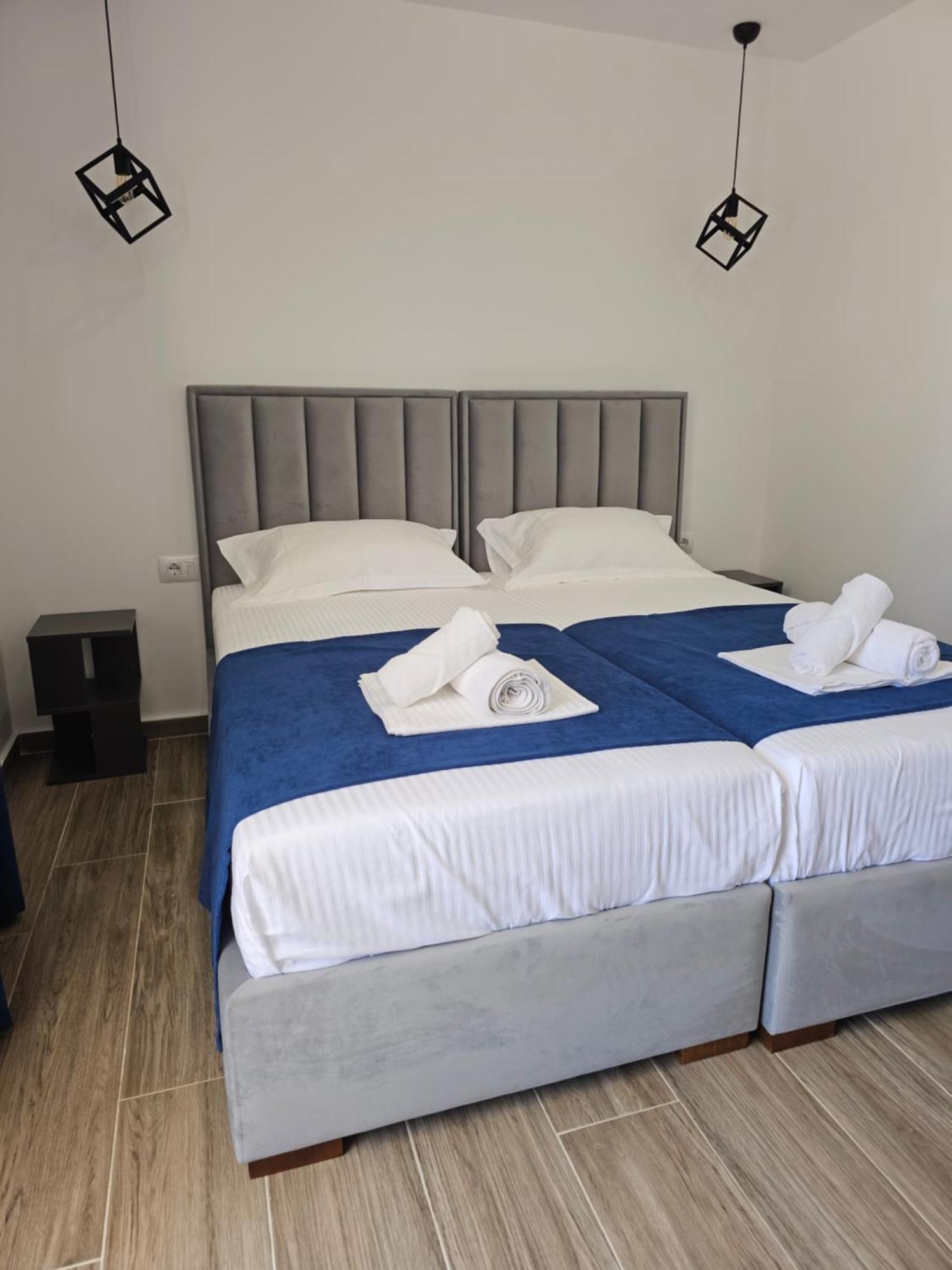 Ardit Seaside Rooms Sarandë Exterior foto